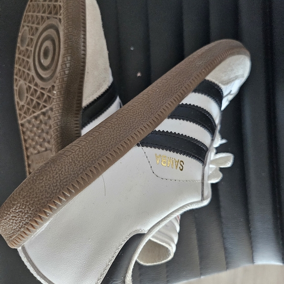 Adidas Samba OG Classic Soccer Sneaker/White Black Size 8M US Men's or Women 9.5 - Picture 3 of 6